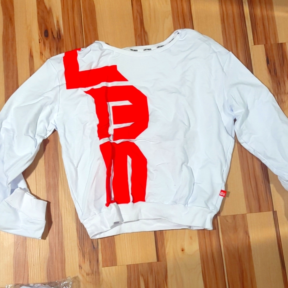 Printed white sweater
